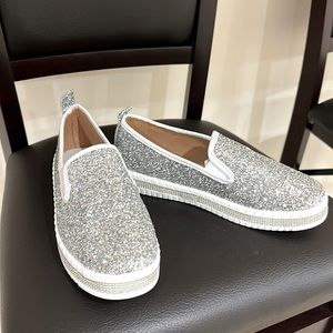 Holiday Glitter Slippers/Never worn